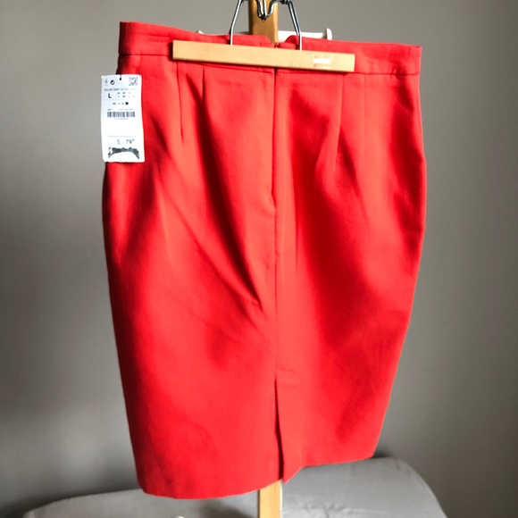 Zara Dresses & Skirts - NWT Zara Pencil skirt size large